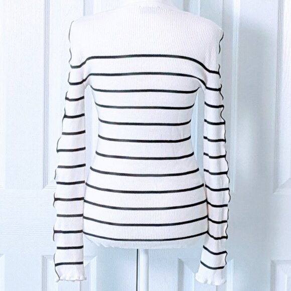 T TAHARI Women's Lightweight Long Sleeve Knit Sweater Top Size S White Black - Picture 2 of 8